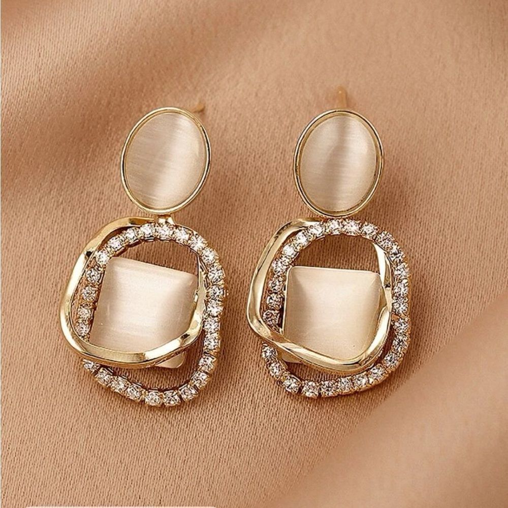 ✅Bohemian Cream and Gold Geometric Earrings